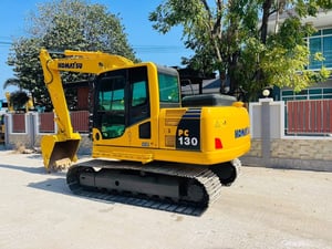 PC130-8 MO ไมล์ ชม 4,200 เล่มทะเบีย จอเหลือง