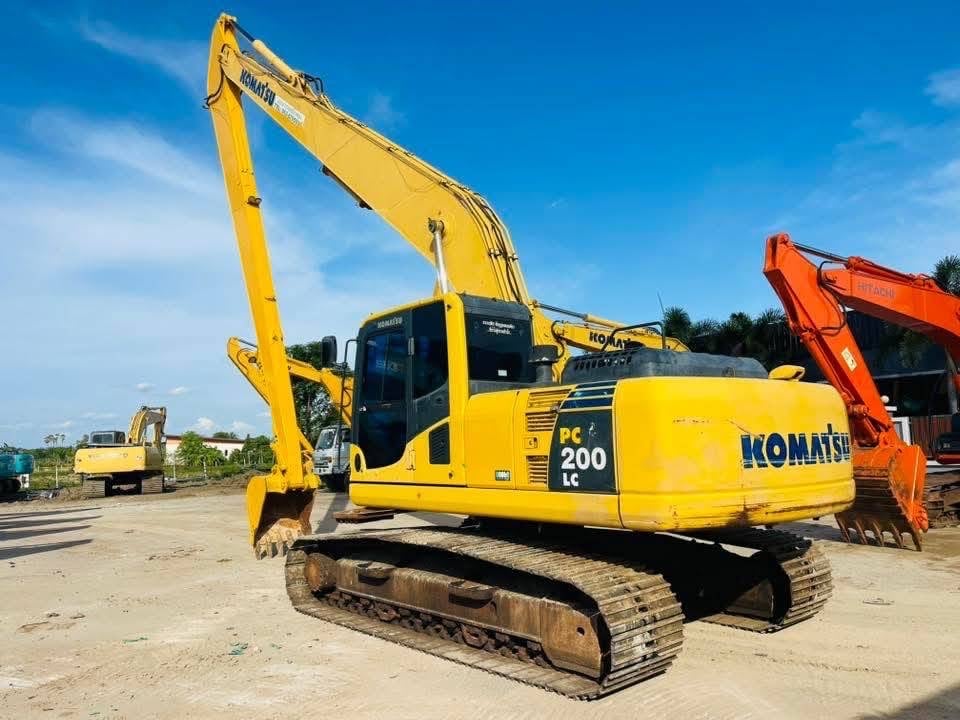 Komatsu PC200LC-8MO บูมยาว18 เมตร