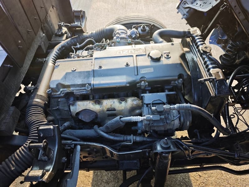 SUZU NKR 120 รถจดประกอบ 4 ล้อกลาง ไม่ติดเวลา SUZU NKR 120 รถจดประกอบ 4 ล้อกลาง ไม่ติดเวลา