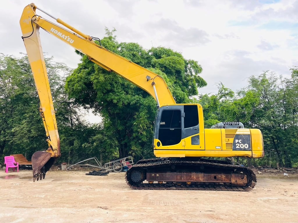 PC200-8LC บุมยาว 16 เมตร เล่มทะเบียน สวยเดิมรถ? PC200-8LC บุมยาว 16 เมตร เล่มทะเบียน สวยเดิมรถ?