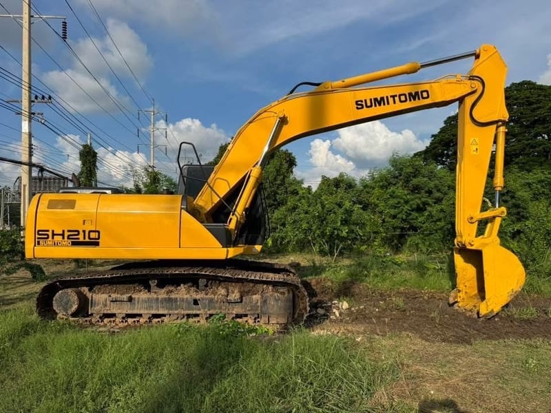 SUMTOMO SH210-5 เครื่อง ISUZU ไมล์ ช.ม 11,000 SUMTOMO SH210-5 เครื่อง ISUZU ไมล์ ช.ม 11,000