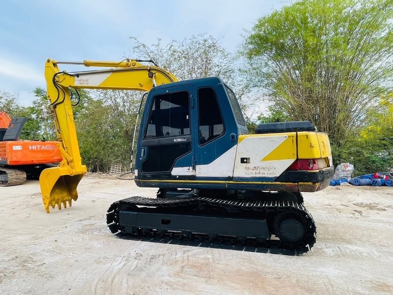 SK120-3 มาททรี ไฟฟ้าครบ แอร์เย็น มีลายหัวแย็ก 