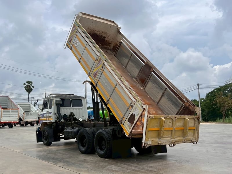 HINO F18 เดิมๆ ปี 2533 ไมล์ 2 แสนก่วา HINO F18 เดิมๆ ปี 2533 ไมล์ 2 แสนก่วา