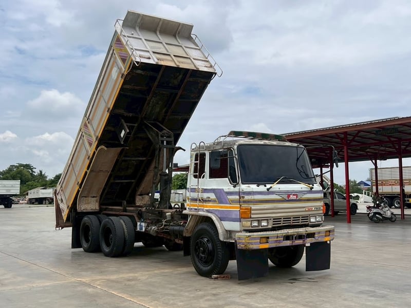 HINO F18 เดิมๆ ปี 2533 ไมล์ 2 แสนก่วา HINO F18 เดิมๆ ปี 2533 ไมล์ 2 แสนก่วา