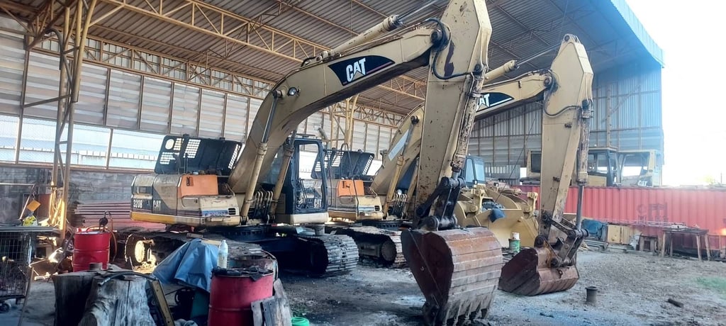 CATERPILLAR 320B ช่างล่างดี เครื่อง-ปั้มดี CATERPILLAR 320B ช่างล่างดี เครื่อง-ปั้มดี
