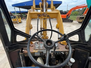 TCM รถตักแขนยาว เครื่อง-ปั๊มดี  