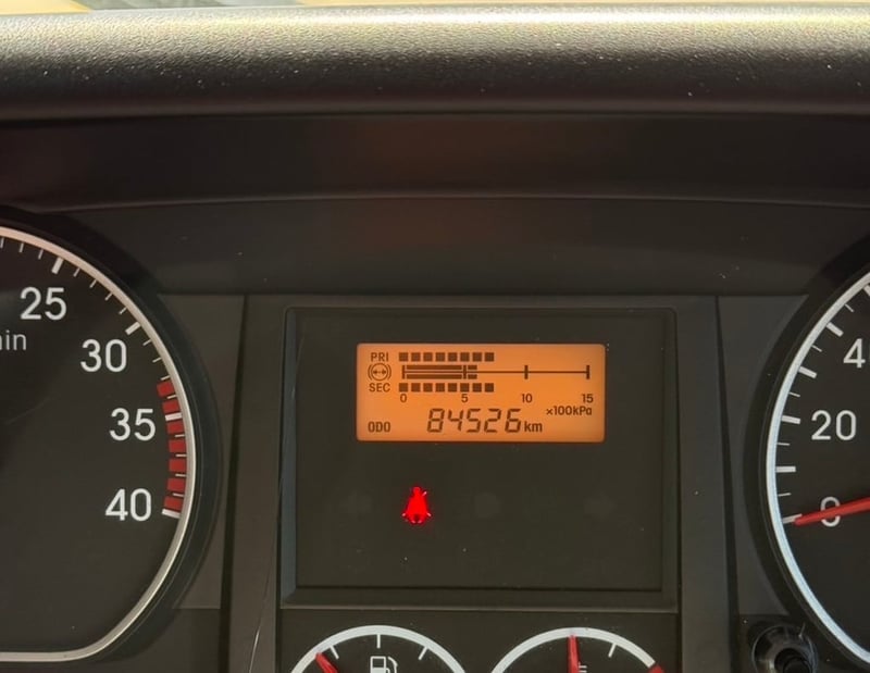 ไมล์ 84,526 ก.ม❗️ISUZU NEW FRR 210 ปี 2566  ติดเครน 3 ตัน