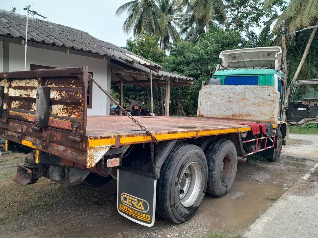 ISUZU ROCKY 195 แรง 2 เพลา เครื่องยนต์ 6HE1-195 แรง ISUZU ROCKY 195 แรง 2 เพลา เครื่องยนต์ 6HE1-195 แรง