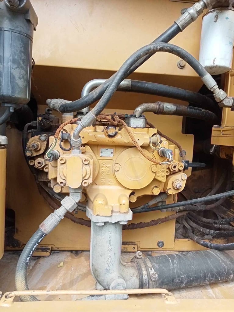 320 D2 กรองใหญ่  เครื่อง 6 สูบ  ปี 2563