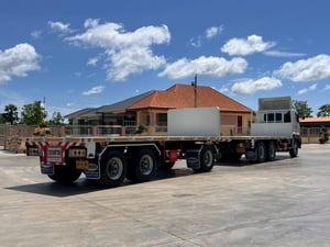 HINO FM1A 344 พ่วงแม่ลูกพื้นเรียบ บรรทุกของ 34,700 ตัน HINO FM1A 344 พ่วงแม่ลูกพื้นเรียบ บรรทุกของ 34,700 ตัน