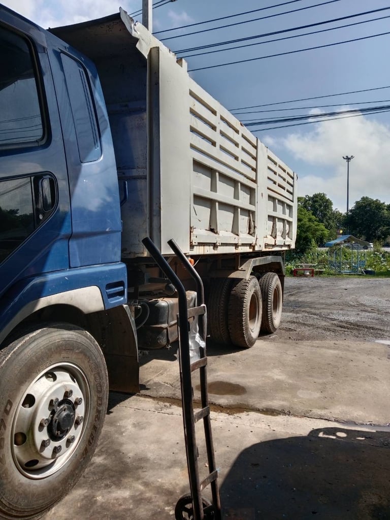 10ล้อดั้มพ์ มิซู 190 แรง  ปี 2545