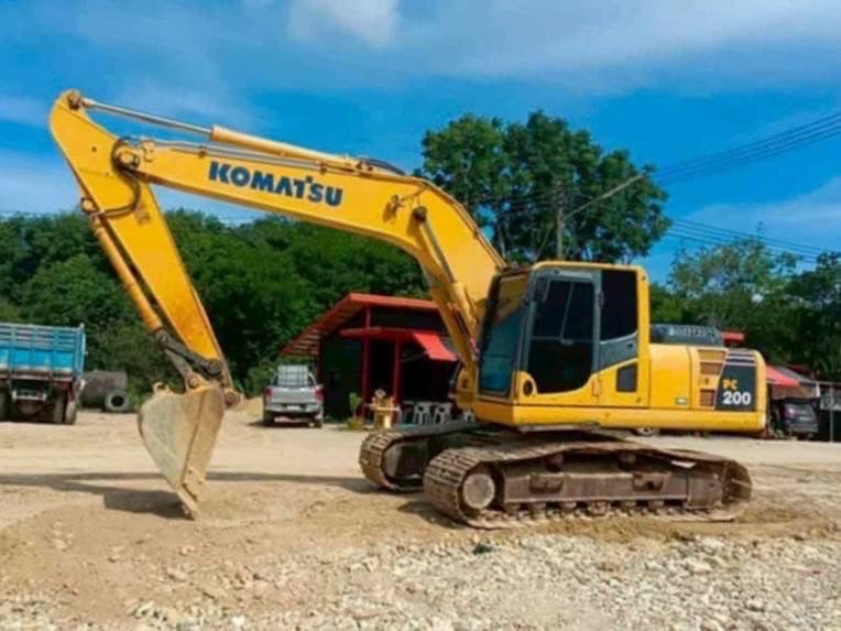 Komatsu PC200-8MO ซีเรียล 17000 Komatsu PC200-8MO ซีเรียล 17000