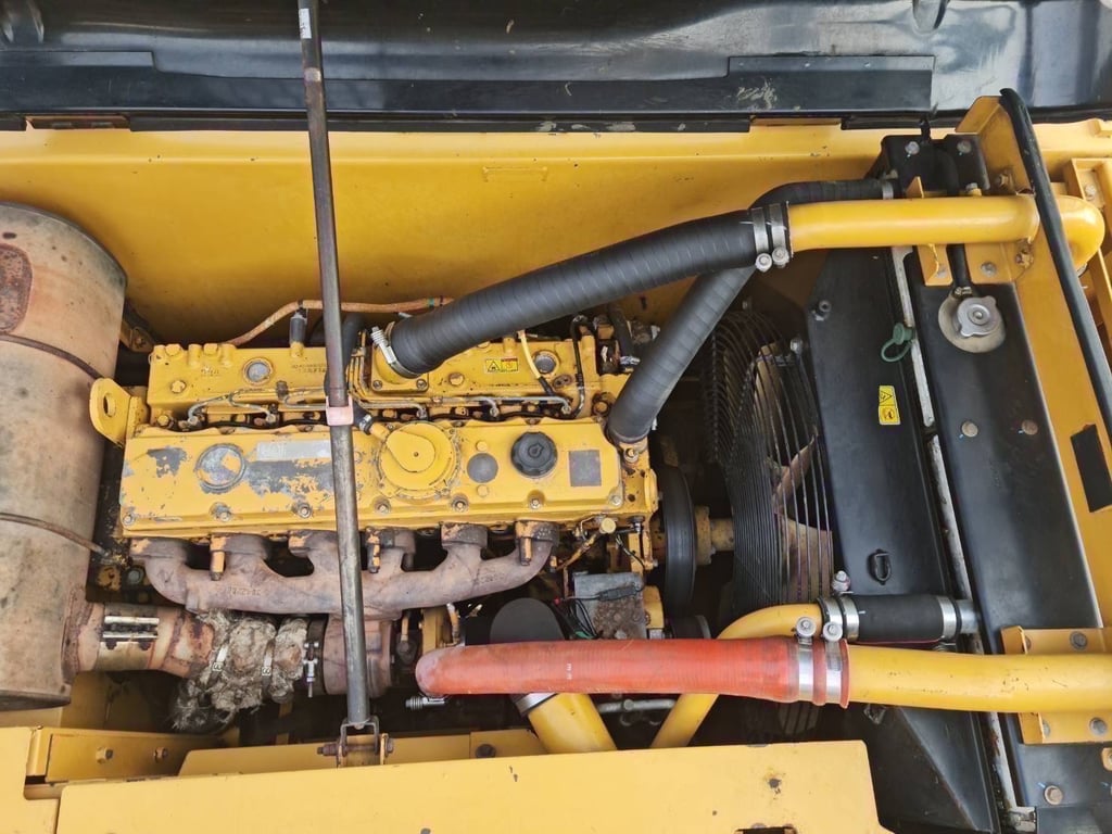 CAT 320 D2 GCไมล์ ชม 9200 ชุดจดทะเบียน
