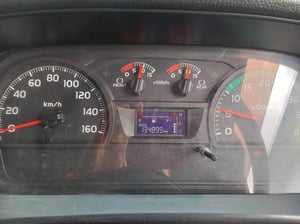 HINO FG8J 240 ติดเครน 5 ตัน