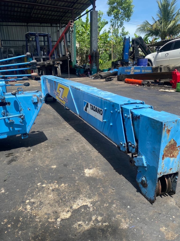 ขายด่วน เครน TADANO ท้องเเบน ขนาด 4.5 ตัน 3 ปลอก 2 ชัก ขายด่วน เครน TADANO ท้องเเบน ขนาด 4.5 ตัน 3 ปลอก 2 ชัก