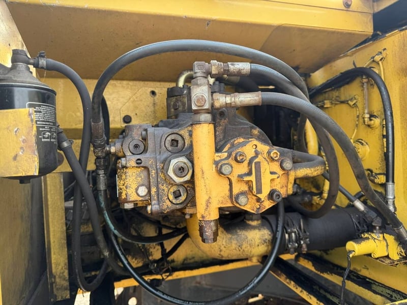 PC200-6 บูมยาว 14 เมตร มีบูมสั้นให้ด้วย 