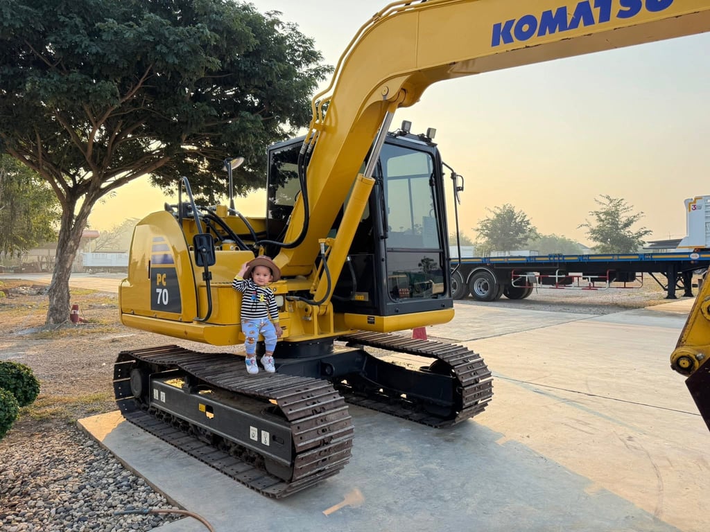 ไมล์ ช.ม 898❗️KOMATSU PC70-8   PM เหลือ 4,000 ช.ม