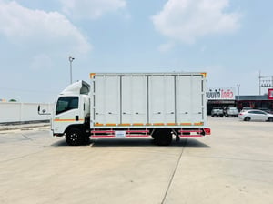 ISUZU NPR 150 ตู้เเห้ง 10 บานเปิด ได้รอบ