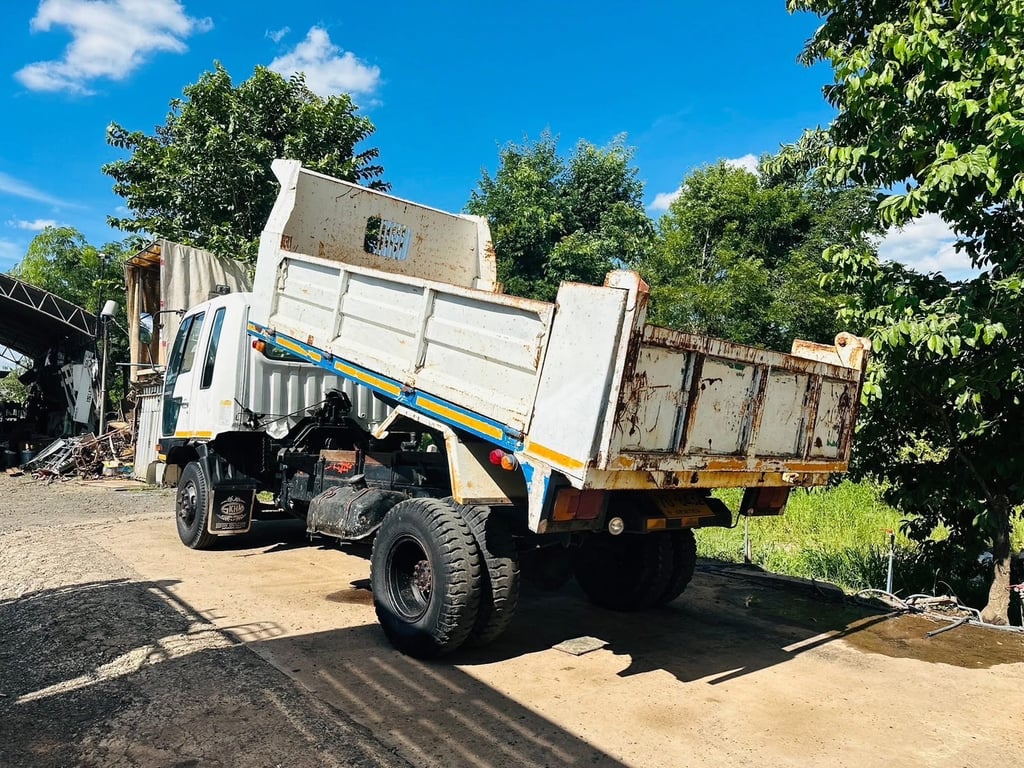 6ล้อดั้มพ์ HINO.H07C (210 ) ยาง.825-16 ปี 2522 6ล้อดั้มพ์ HINO.H07C (210 ) ยาง.825-16 ปี 2522