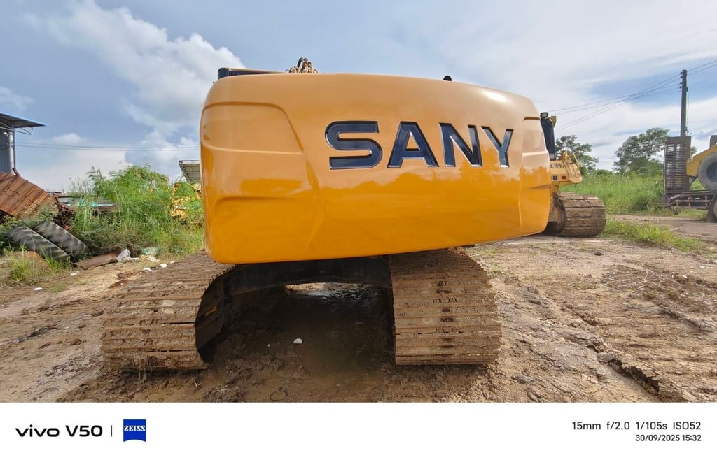 ไมล์ ช.ม 7000❗️SANY SY215C เเท็บเล็ต  สตาสด้วยปุ่มกดไม่ใช้กุณแจ  ไมล์ ช.ม 7000❗️SANY SY215C เเท็บเล็ต  สตาสด้วยปุ่มกดไม่ใช้กุณแจ