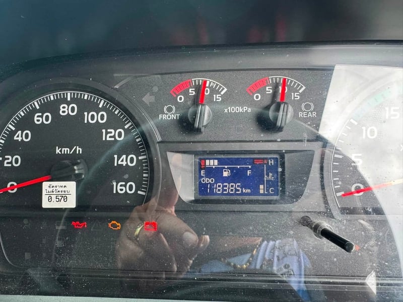 HINO FM8J 260 ดั้มพ์หินทราย ไมล์ 117,961 กิโล ปี 2566 HINO FM8J 260 ดั้มพ์หินทราย ไมล์ 117,961 กิโล ปี 2566