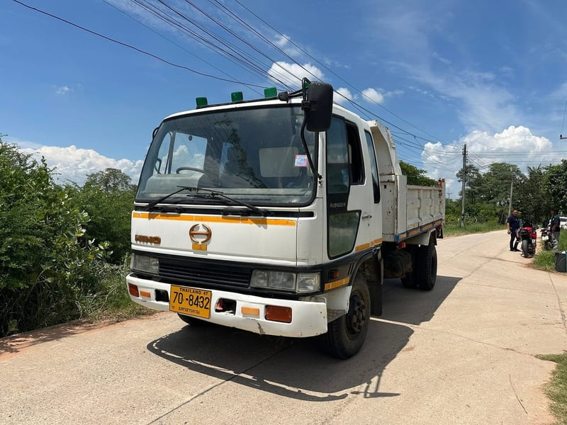 6ล้อดั้มพ์ HINO.H07C (210 )  ยาง.825-16 
