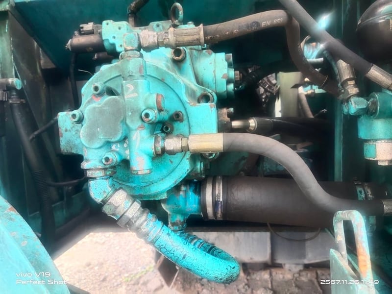 KOBELCO SK200 LC ช่วงล่างใหญ่ บูมยาว 16 เมตร 