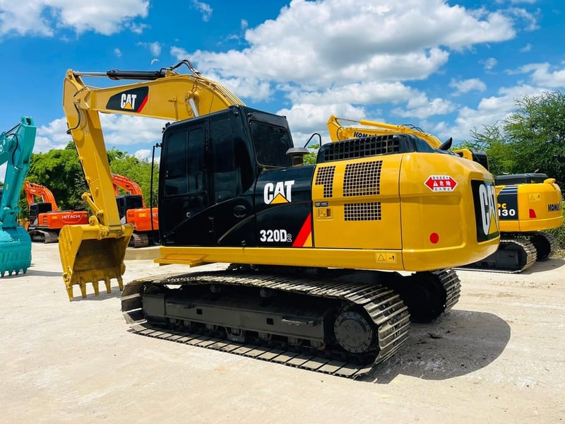 CAT320D2 เล่มทะเบียน  มือเดียว  เอวแน่น