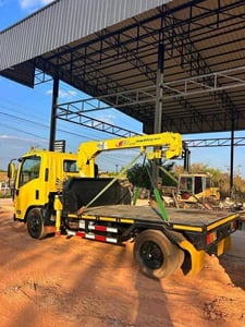 ISUZU NMR 130 ติดเครน 2.3ตัน 4 ล้อพื้นเรียบ ISUZU NMR 130 ติดเครน 2.3ตัน 4 ล้อพื้นเรียบ