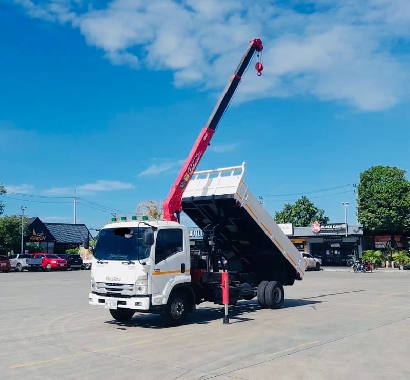 ไมล์ 30,573 กิโล❗️6ล้อดั้มติดเครน NEW ISUZU FRR 190 แรง  เครน UNIC 3 ตัน