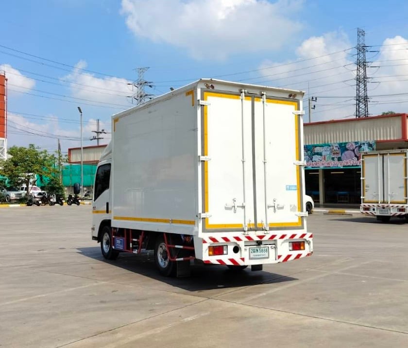ไมล์ 39,848❗️ISUZU NLR 130 ตู้แห้ง ยาวใน 3.20 เมตร ปี 2567 ไมล์ 39,848❗️ISUZU NLR 130 ตู้แห้ง ยาวใน 3.20 เมตร ปี 2567