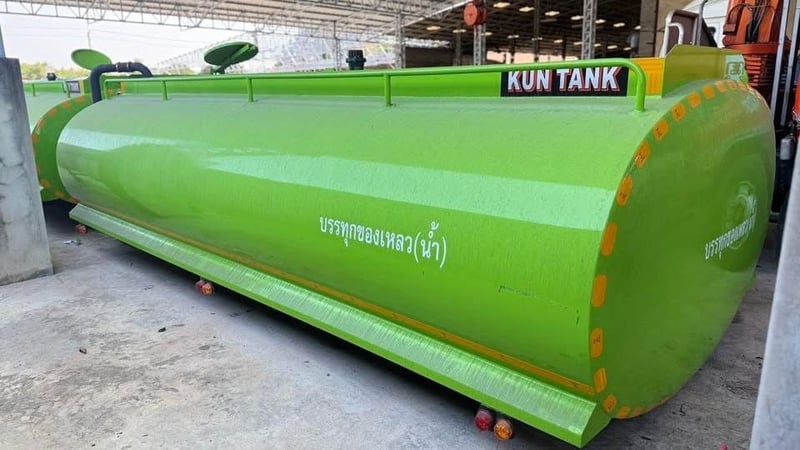 HINO FM8J 260 แรง 10ล้อบรรทุกน้ำ 