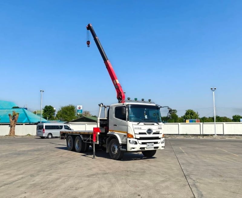 HINO FL8J 260 ติดเครน 3 ตัน 3 ปลอก  กะบะพื้นเรียบ