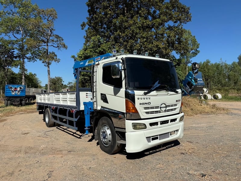 HINO 260 ปี 2554 ติดเครน 5 ต้น ยาว 6.80 ม