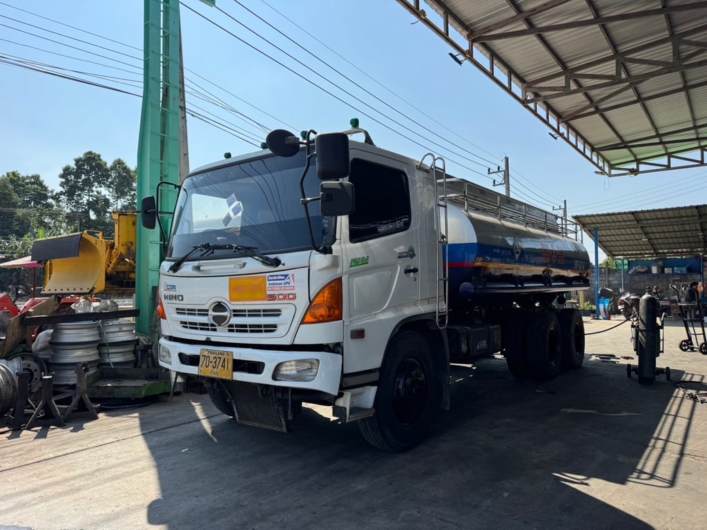  HINO FM1J เครื่อง 320 แรง ปี 2559 บรรทุกน้ำ  ติดตั้งแท็งใหม่