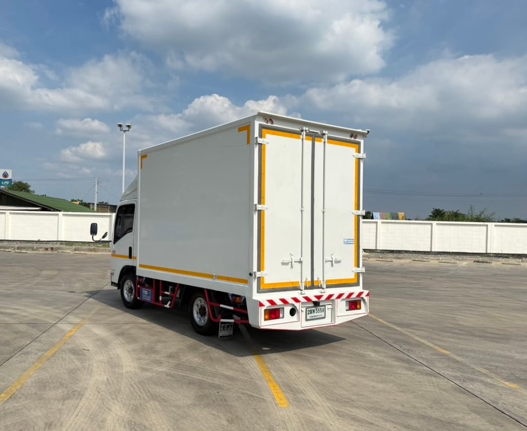 ไมล์ 30,649 กิโล❗️ISUZU NLR 130  ตู้แห้ง ยาวใน 3.20 เมตร  ปี 2567