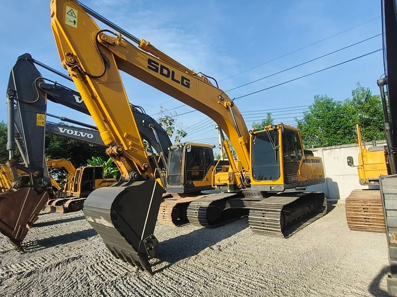 ไมล์ ชม 2,600❗️SDLG E6205F เล่มทะเบียน เครื่อง-ปั้มดี