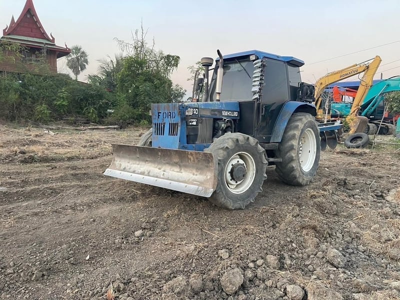 รถไถ FORD 6640 นิวฮอร์แลนด์ 2 เพลา เล่มทะเบียน