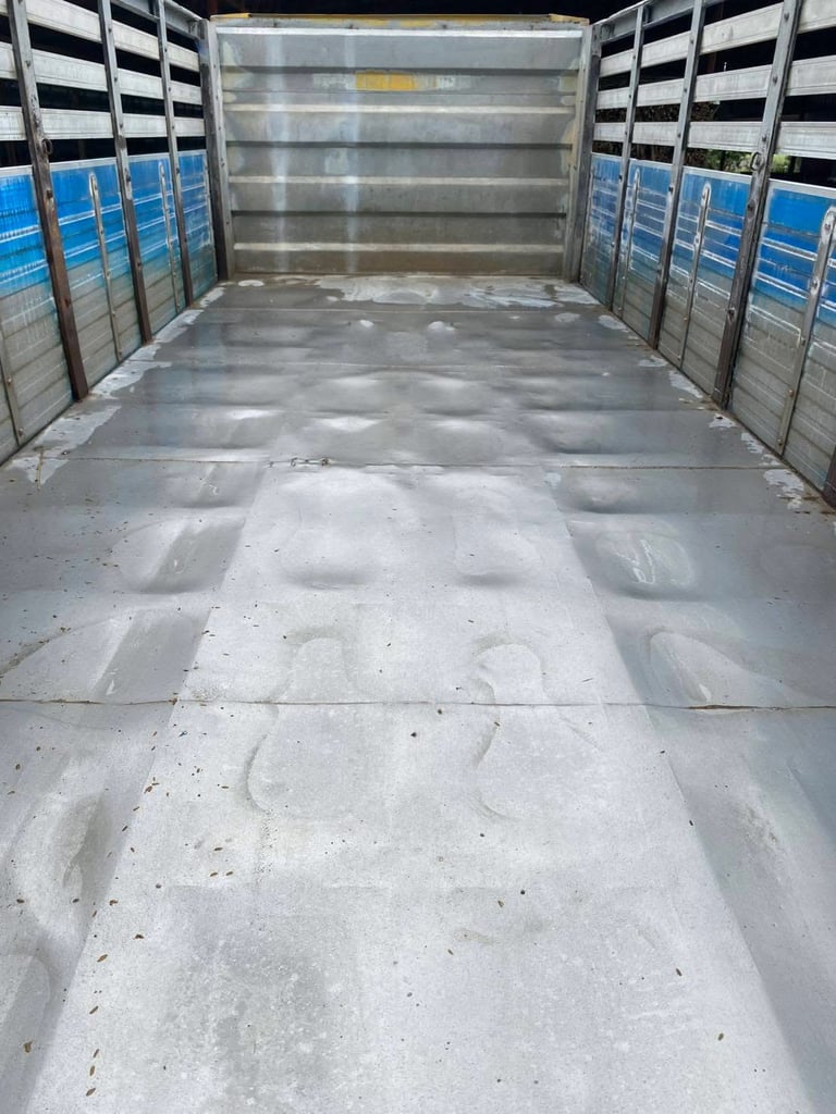 ISUZU FXZ 360 ปี 2560 พ่วงแม่ลูกดั้มพ์ กระบะมีเนียมม