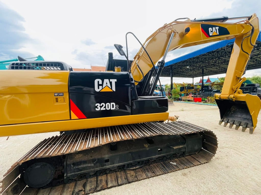 CAT 320 D2 กรองใหญ่ TDZ ไฟฟ้าครบ CAT 320 D2 กรองใหญ่ TDZ ไฟฟ้าครบ