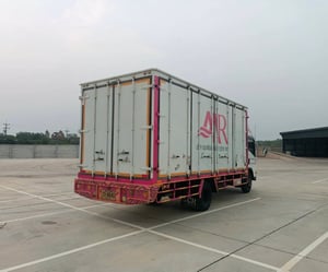 ISUZU NPR 150 แรง 6ล้อตู้เเห้ง  10 บานเปิดได้รอบ