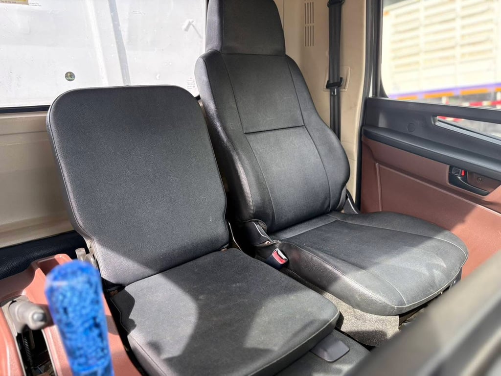 ไมล์ 5 หมื่น❗️HINO 210 แรง ดั้มพ์ 5 คิว เดิมๆ ปี 2565 ไมล์ 5 หมื่น❗️HINO 210 แรง ดั้มพ์ 5 คิว เดิมๆ ปี 2565