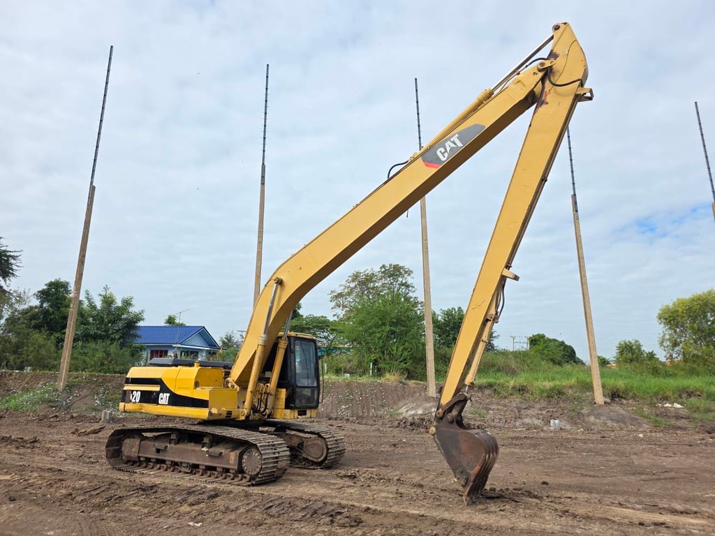 CAT320V2 บูมยาว 16 เมตร เล่มทะเบียน CAT320V2 บูมยาว 16 เมตร เล่มทะเบียน