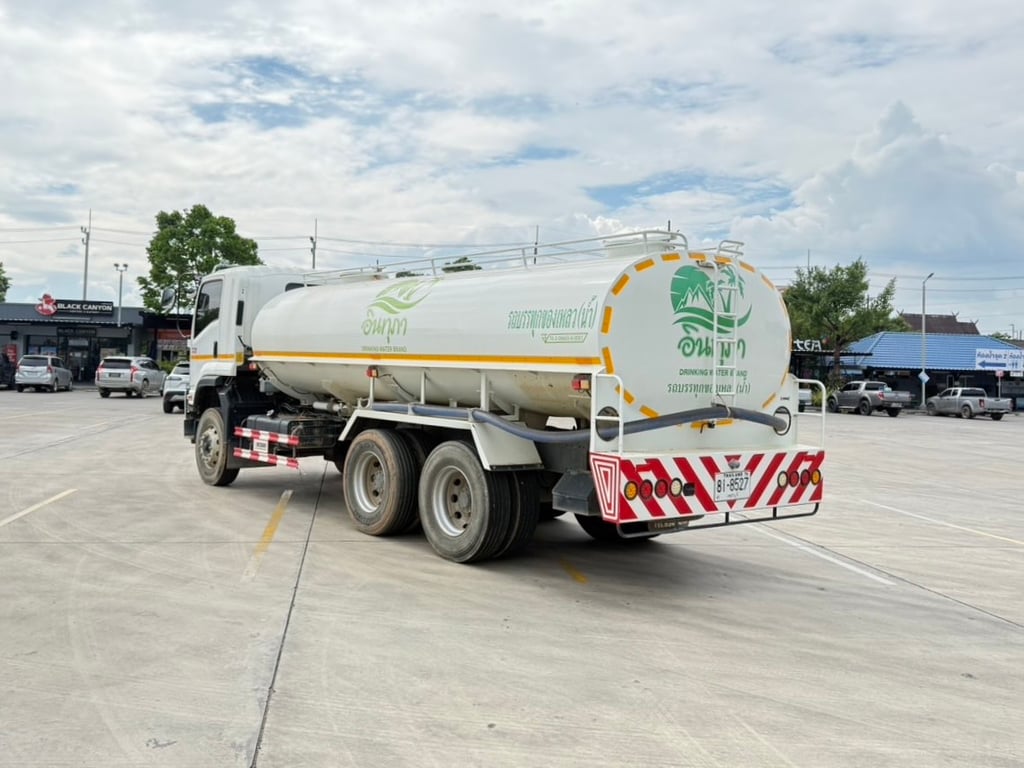 10ล้อทุกน้ำ ISUZU FVM 240 คลัซซี MT  เลขไมล์ 12,397 กิโล 10ล้อทุกน้ำ ISUZU FVM 240 คลัซซี MT  เลขไมล์ 12,397 กิโล