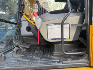 Komatsu PC 130-8 MO จอเหลืองกล้องหลัง Komatsu PC 130-8 MO จอเหลืองกล้องหลัง