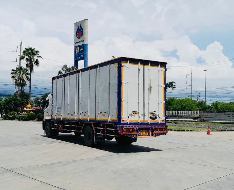 ไมล์ 167,658❗️HONO FG8J 240 ตู้แห้ง  10 บาน ไมล์ 167,658❗️HONO FG8J 240 ตู้แห้ง  10 บาน