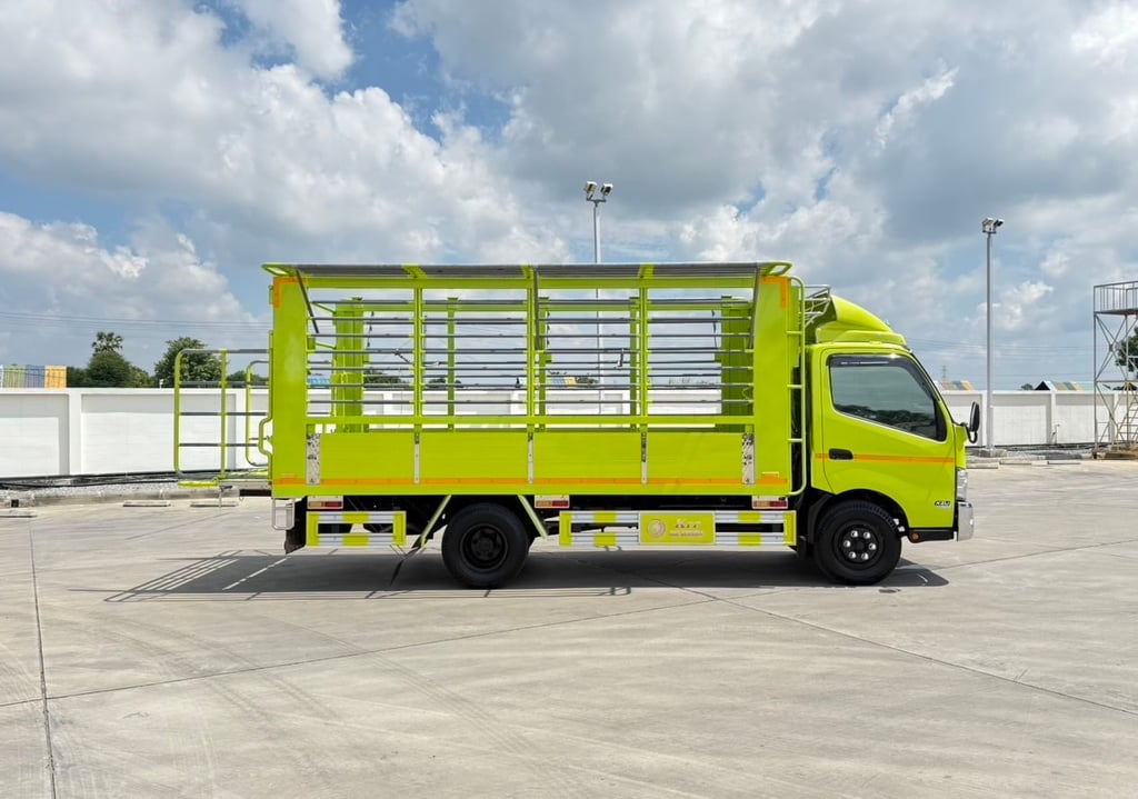 ไมล์ 12,663 กิโล ❗️HINO XZU 150 กะบะปีเนียม ยาว 4.70 กว้าง 2.00 สูง 2.90 เมตร ปี 2567 ราคา 880,000 บาท 📞 094-653-6339 อิฐ ไมล์ 12,663 กิโล ❗️HINO XZU 150 กะบะปีเนียม ยาว 4.70 กว้าง 2.00 สูง 2.90 เมตร ปี 2567 ราคา 880,000 บาท 📞 094-653-6339 อิฐ