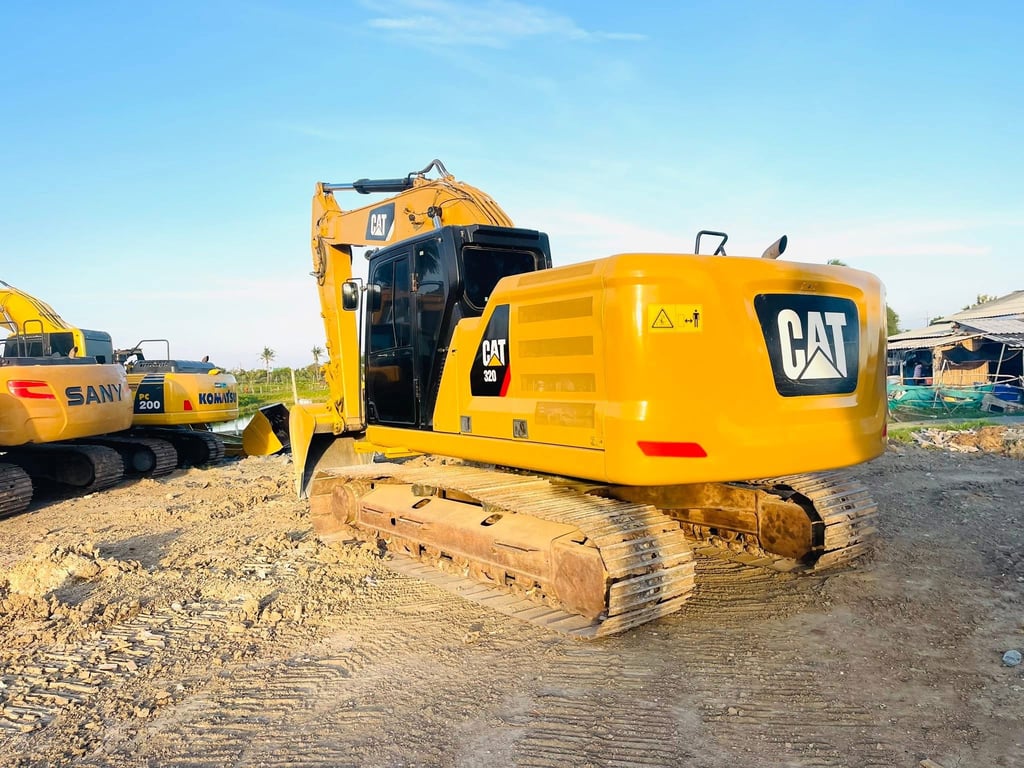 CAT320D เน็กเจน 6สุป มือเดียวป้ายแดง สีเดิม CAT320D เน็กเจน 6สุป มือเดียวป้ายแดง สีเดิม