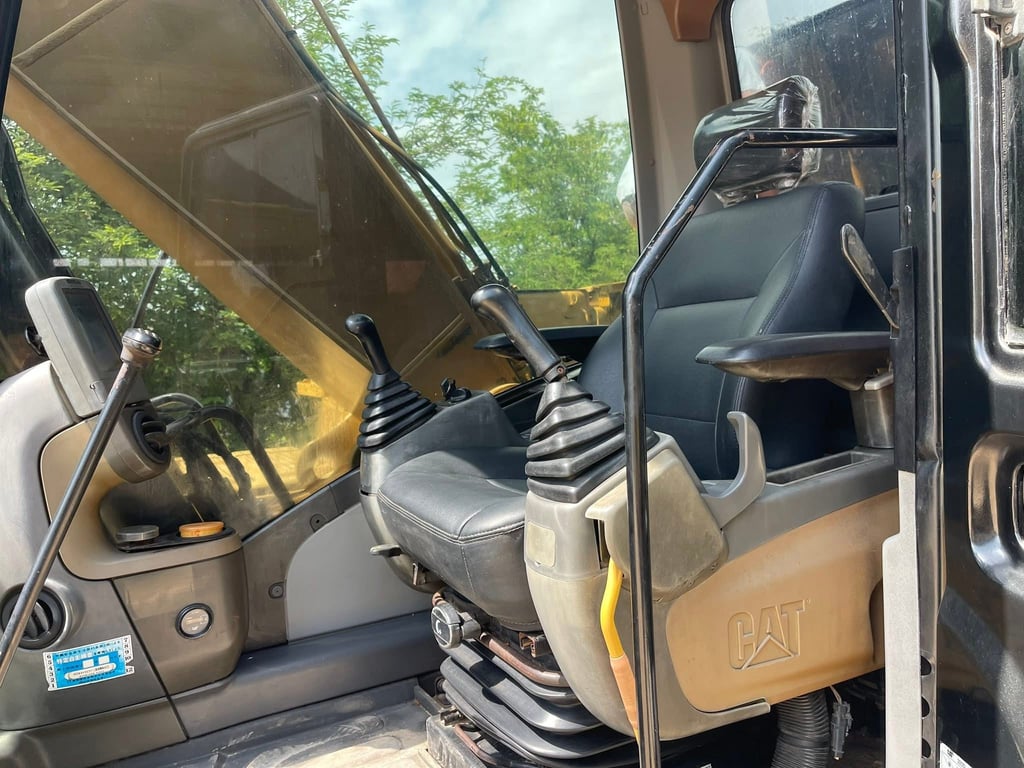 CAT320D กะบอกดำ (เก่าญี่ปุ่น) เครื่องปั้มแห้งสวย CAT320D กะบอกดำ (เก่าญี่ปุ่น) เครื่องปั้มแห้งสวย