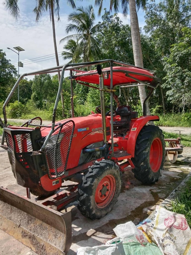 คูโบต้า,L6085 มีอุปกรณ์ใบมีด จาน7รถ? คูโบต้า,L6085 มีอุปกรณ์ใบมีด จาน7รถ?